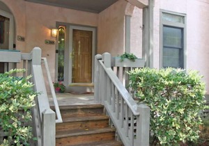 Updated 3 BR/2.5 BA Family Friendly Villa! Golf Views! Access to All Amenities!