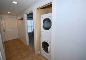 Gulf Breeze Condo 106, Overlooking the Gulf of Mexico- Boat Slip Included
