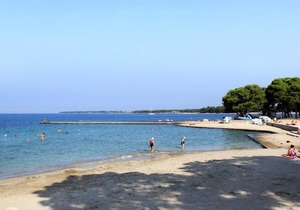Two bedroom apartment with terrace Vilanija, Umag (A-17240-b)
