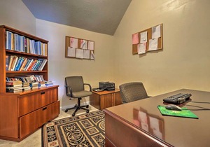 Lovely Family Home - 20 Miles to Downtown Atlanta!