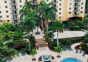 NEW YEARS DEAL TWO BEDROOM FABULOUS WYNDHAM PALM AIRE POOLS, BEACH, GOLF!