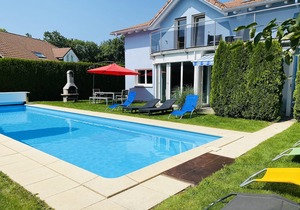 Leon's Holiday Homes: Villa 1