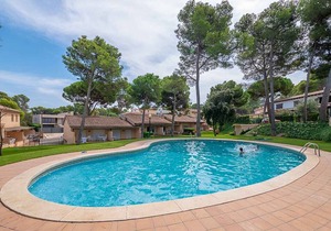 2 bedroom house (2 -5 people)