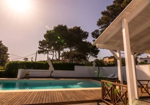PRIVACY with sea view, salt water pool 50 sqm, WiFi, air conditioning, grill