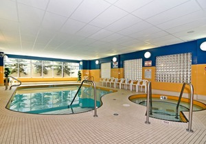 Econo Lodge Inn & Suites University
