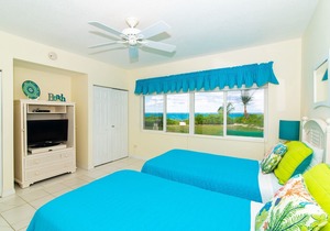 Beachfront Beauty & Panoramic Views -The Retreat #23 - Steps out to Two Beaches