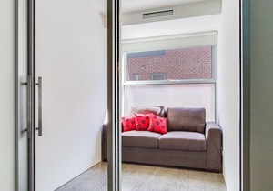 Nautilus 1 - modern townhouse, opposite beach, water views