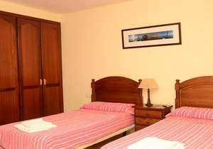Apt. Heliconia Nº 4 - Two Bedroom Apartment, Sleeps 3