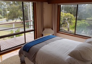 75 Harris Road, Ventnor, Elevated house at Grossard Point, Ventnor