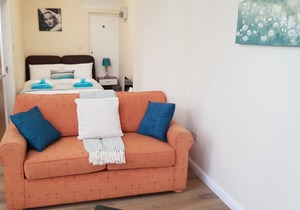 TUii Appart 109, Cleveleys road Holbeck