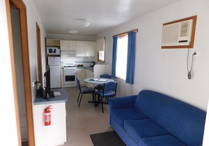 Dylene Caravan Park - 2 Br Family Cabin with Air
