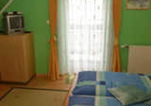 Double Room 3 - Gästehaus Lindenhof - Category 4 suns