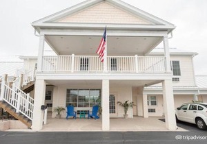 Island Inn of Atlantic Beach - Queen Suite Unit 202