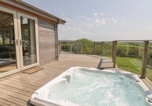 15 Faraway Fields, Liskeard