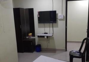 HAQANI TOURIST HOME