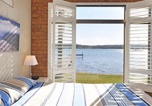 Waterfront Studio on the Lake