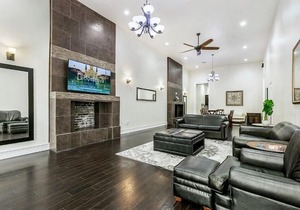 Downtown Luxury Suites by Hosteeva