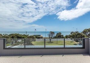 Blairgowrie Apartment 1 - on the beach