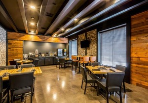 Cobblestone Hotel & Suites - Stevens Point