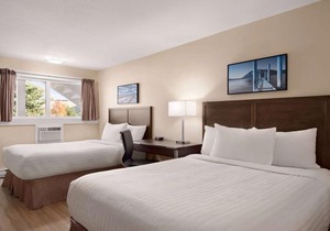 Travelodge by Wyndham Salmon Arm BC