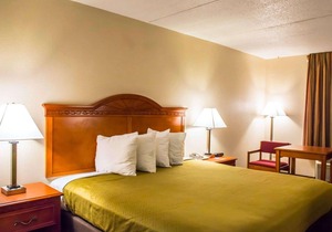 Econo Lodge Panama City
