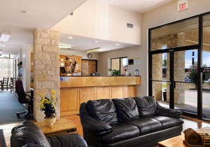 Days Inn & Suites by Wyndham Llano