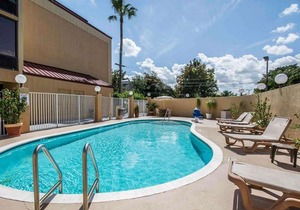 Comfort Inn & Suites - Lantana - West Palm Beach South