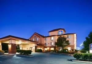 Best Western Plus Park Place Inn & Suites
