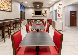 Holiday Inn Express Hotel & Suites Minneapolis-Downtown Convention Center