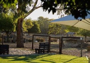 Barristers Block Vigneron Villa