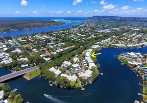 Noosa Entrance Waterfront Resort