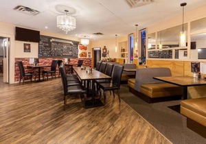 Ramada by Wyndham Coquitlam Hotel