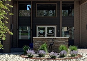 Sandhill Inn & Suites