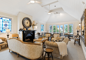 Captains Retreat Apartments and Cottages