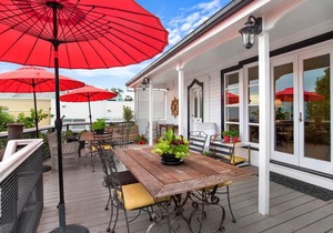 Captains Retreat Apartments and Cottages