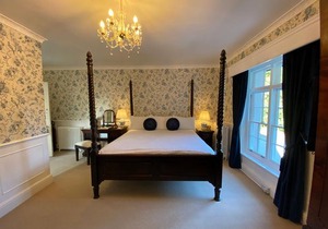 Plas Dinas Country House