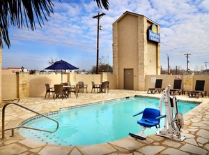 Days Inn | Llano