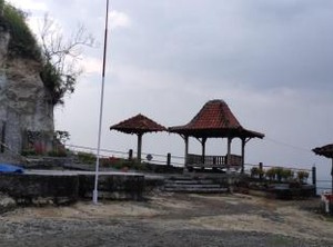 Bukit Tompak Cottage | Srimulyo