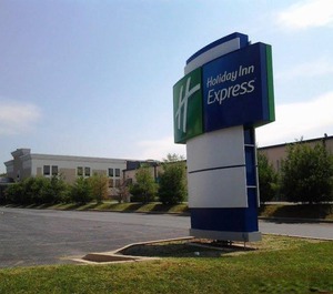 Holiday Inn Express Air Ihg Hotel 