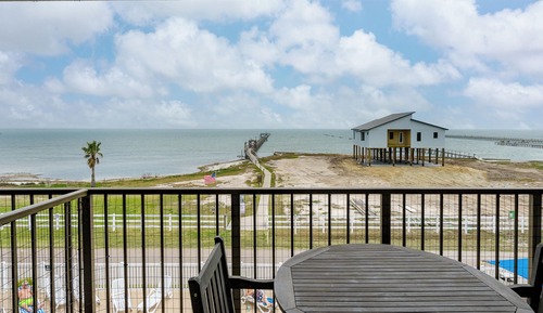 Condo, 1 Queen Bed with Sofa bed, Bay View (Ms. Annie's Oasis - Pet Friendly)