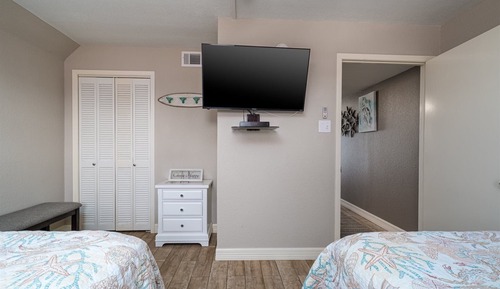 Condo, Multiple Beds, Balcony (Beachy Bayside - No Pets Allowed)