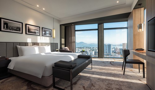 Premium Room, 1 King Bed, Club Lounge Access, River View