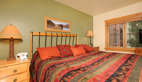 Condo, 2 Bedrooms