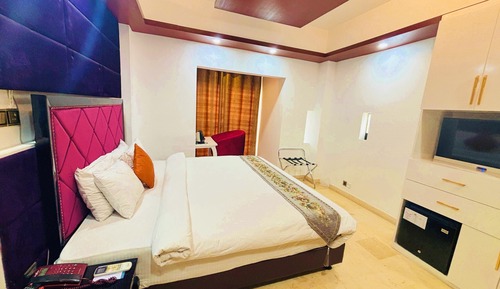 Premium Double Room, 1 King Bed, City View