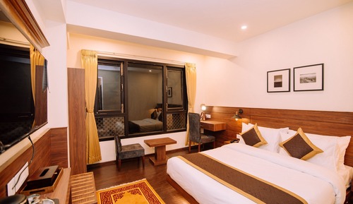 Club Studio Suite, Valley View