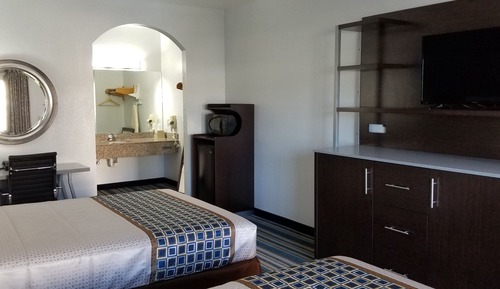 Standard Double Room, 2 Queen Beds, Non Smoking