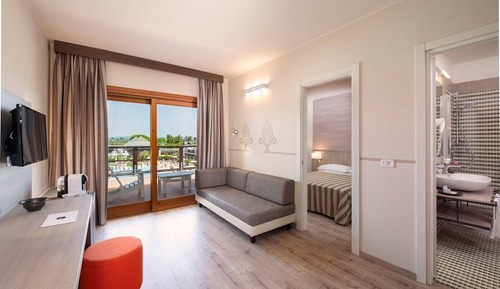 Suite, terrazzo, vista piscina