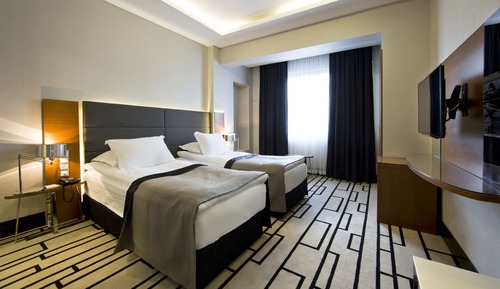 Premium Family Room