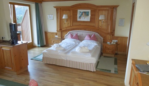 Double Room, Bathtub (Edelweiss)