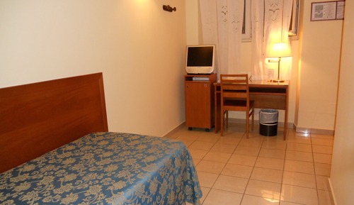 Single Room (1 single bed)